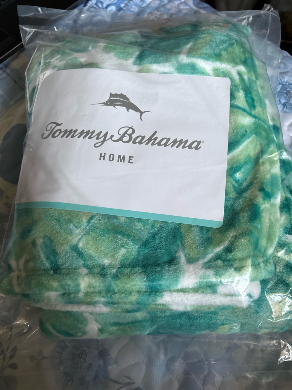 Tommy Bahama Green & White tropical leave design Plush Throw